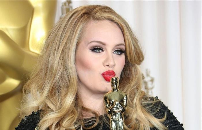 Adele: zamanımızın en yetenekli şarkıcılarından birinin biyografisi