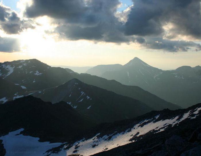 Manaraga, Subpolar Urallar'ın bir dağıdır. Açıklama, yüksekliği, yeri ve ilginç gerçekleri