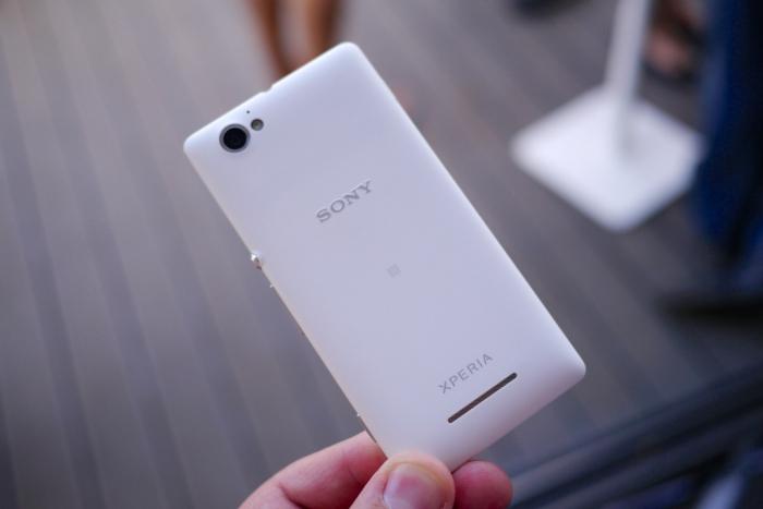 Akıllı telefonun genel görünümü Sony Xperia M Dual